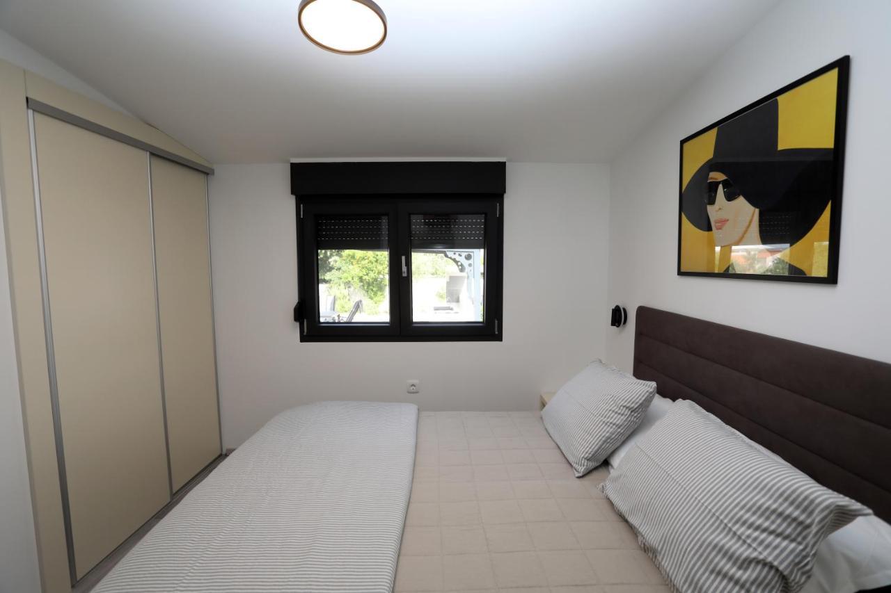 Guest House Tika Medulin Exterior foto